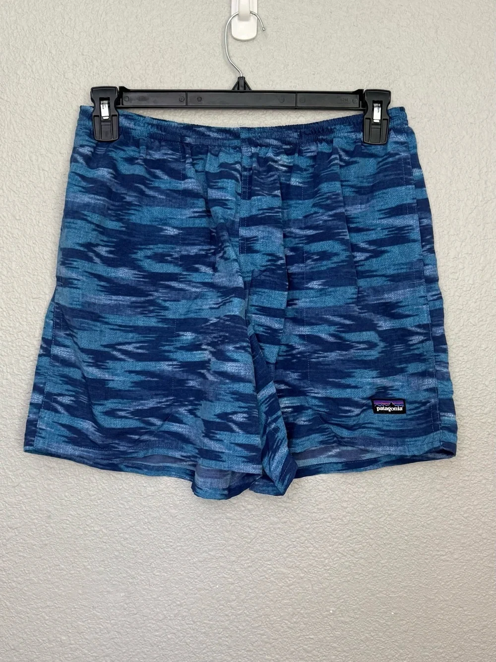 Patagonia | Baggies Abstract Ikat Print Hike/Swim Shorts | Blue | Size Large